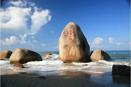 化身蓝海卫士，守护三亚海滨丨upay钱包官网环境首个“海域保洁”项目正式签约进场